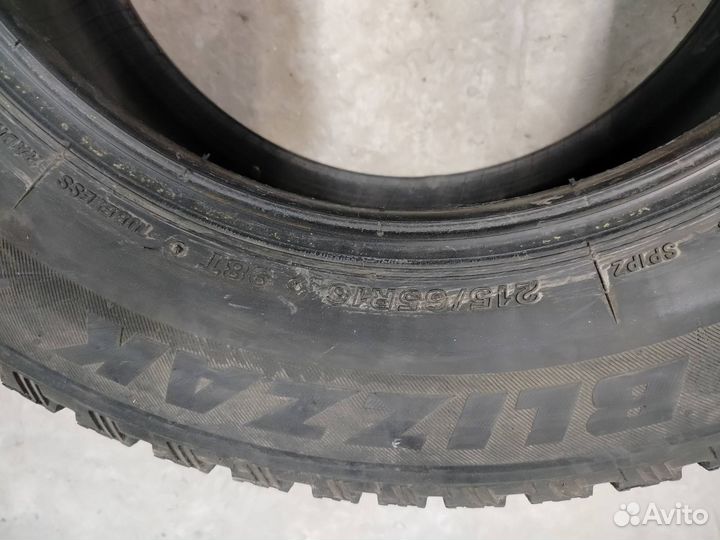 Bridgestone Blizzak Spike-01 215/65 R16