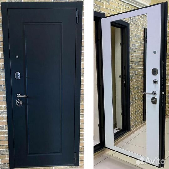 Дверь входная с зеркалом