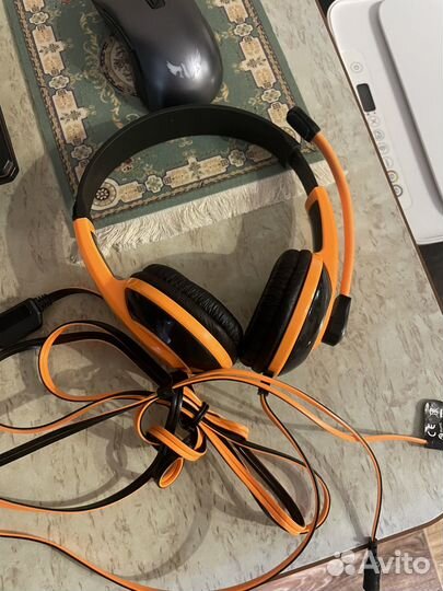 Игровые наушники
