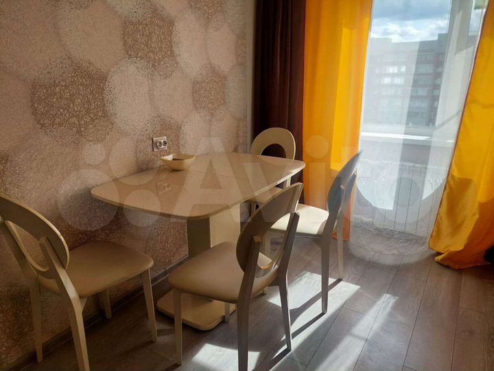 3-к. квартира, 64 м², 8/8 эт.