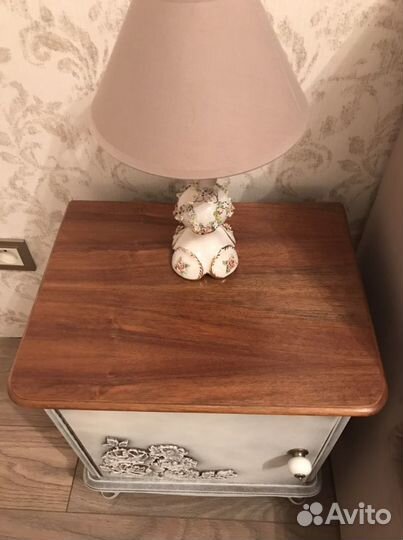 Антикварные тумбочки