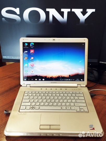 Ноутбук Sony полностью в рабочем состоянии