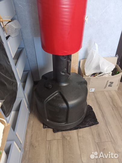 Продается боксерская груша, напольная