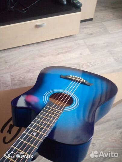 Акустическая гитара