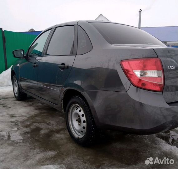 LADA Granta 1.6 МТ, 2017, 130 000 км
