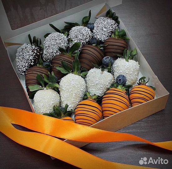 Клубника в натуральном шоколаде