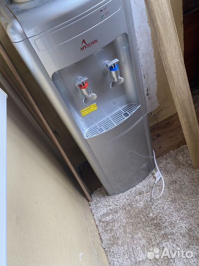 Кулер для воды