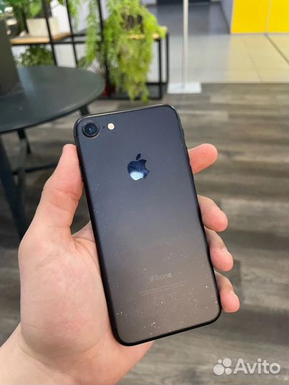 iPhone 7, 32 ГБ