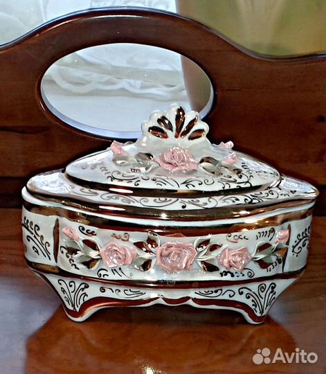 Фарфоровая шкатулка феникс