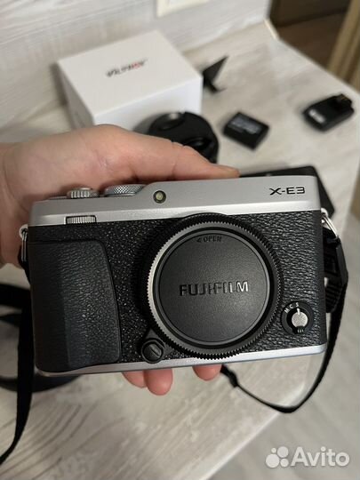 Продам фотоаппарат Fujifilm x-e3