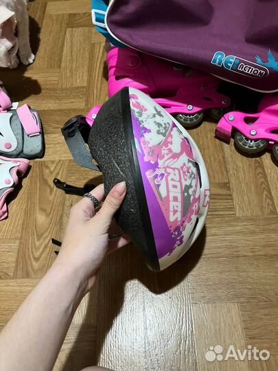 Роликовые коньки