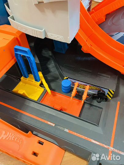 Парковка трек для машинок hot wheels акула