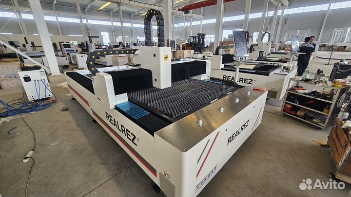 Лазерный станок для резки металла realrez 2 кВт