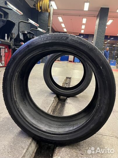 Michelin Pilot Sport 4 235/40 R19 95Y