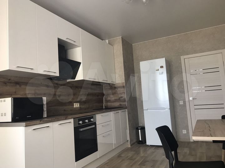 2-к. квартира, 68 м², 10/17 эт.