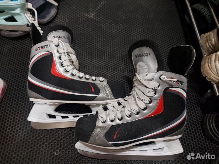 Коньки хоккейные 41 размер