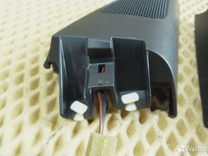 Уголок двери передней внутренний VW Passat B7 2011-2015 (3AA837994B 3C8035411 3AA837993B)