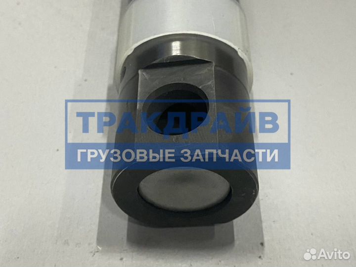 Вал рокера Вольво FH13