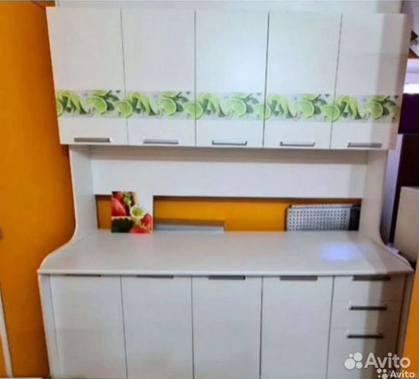 Кухонный гарнитур 