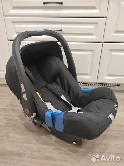 Практически новое Britax romer автолюлька