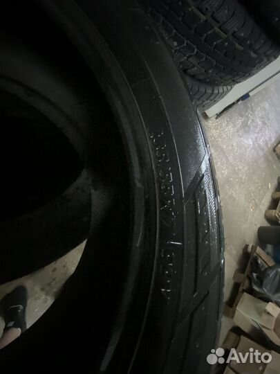 Hankook Ventus V2 AS 235/55 R17