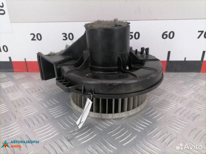 Моторчик печки seat Toledo 4 2013 6R2819015