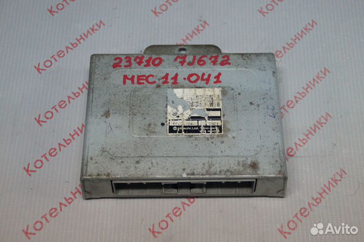 Nissan 23710-7J672 Блок управления двигателем