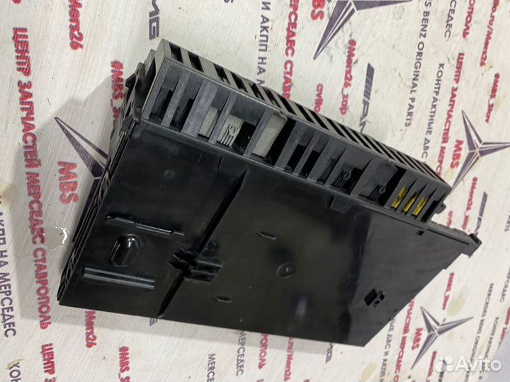 Блок предохранителей и реле зад W211 Mercedes