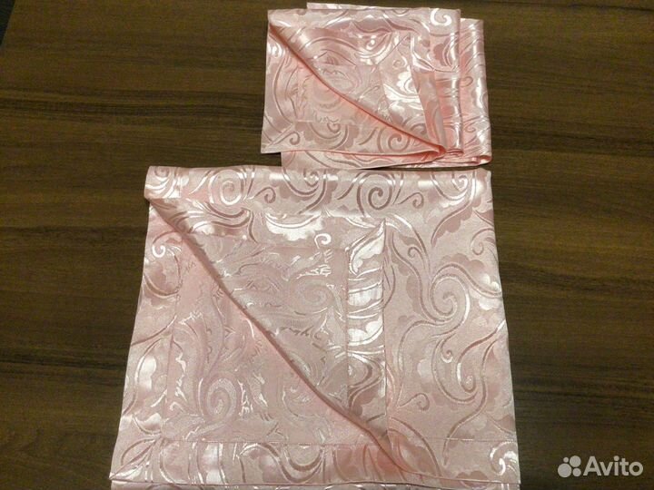 Скатерть + 3 салфетки