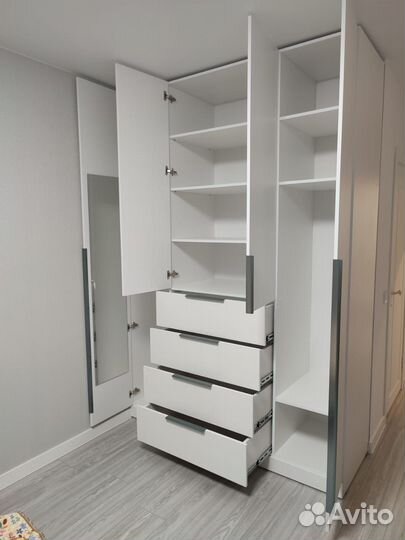 Шкаф распашной