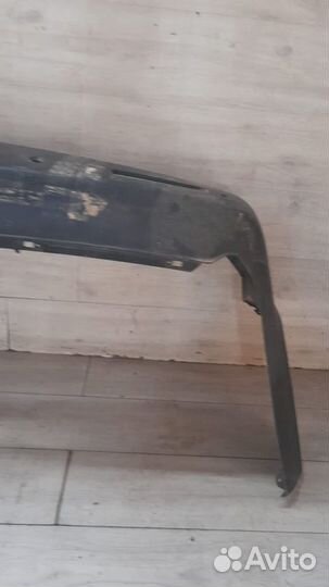 Бампер задний под парктроники Land Rover Discovery