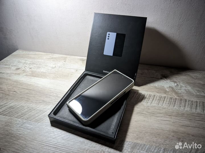 Samsung Galaxy Z Fold5, 12/256 ГБ