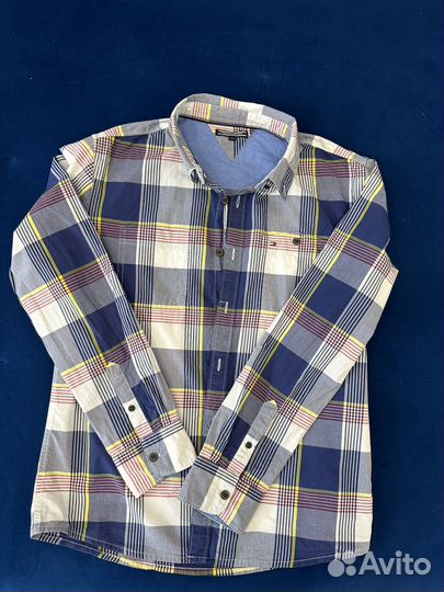 Рубашка на мальчика фирмы Tommy Hilfiger