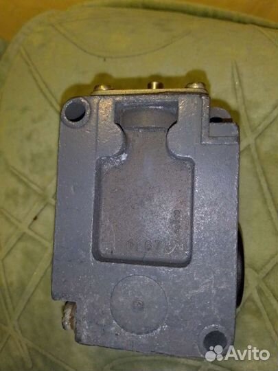 Конечный выключатель (концевой) впк 2110 ау2, и др