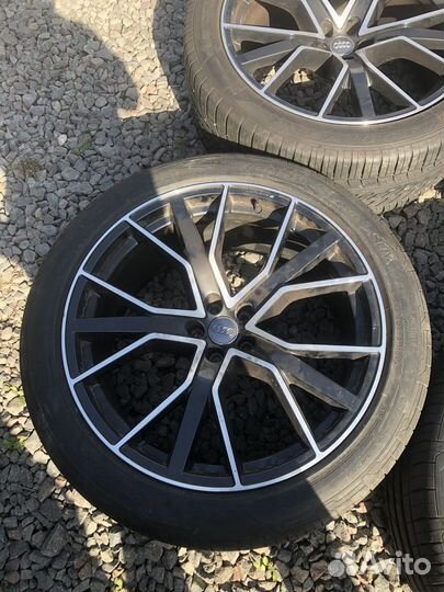 Ауди Q8 R22 оригинальный комплект