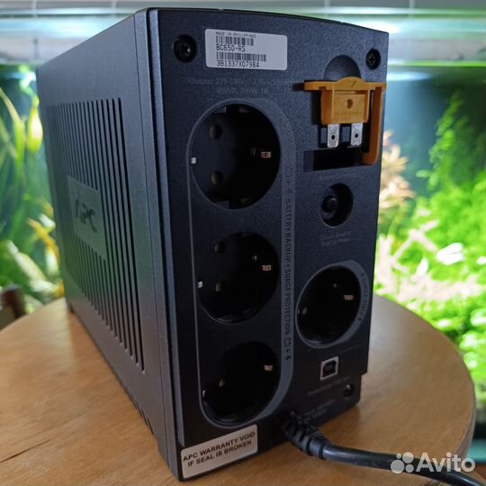 Ибп APC Back-UPS 650