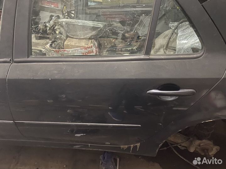 Дверь renault laguna 2 задняя левая