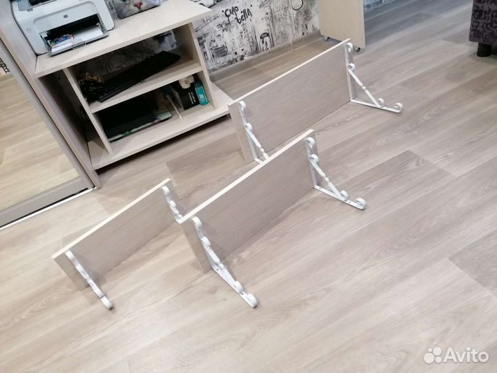 Полки на кованных уголках