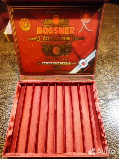 Коробка и пустые тубусы от сигар