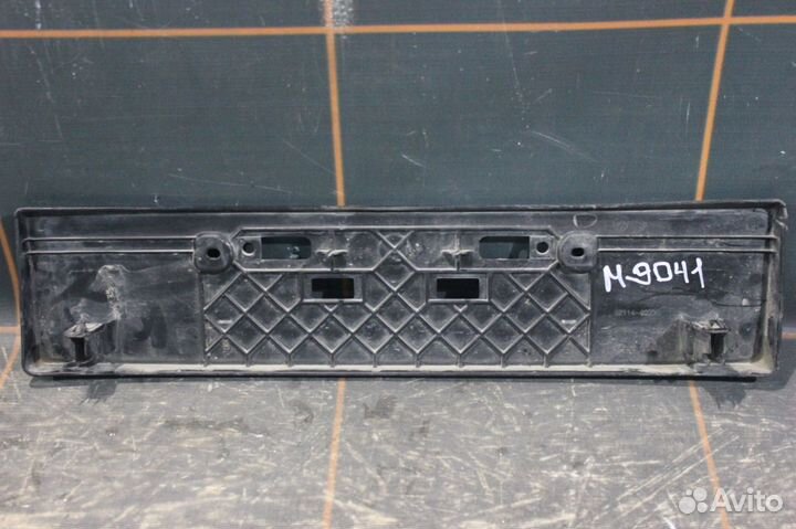 Площадка номерного знака - Lexus LX 3