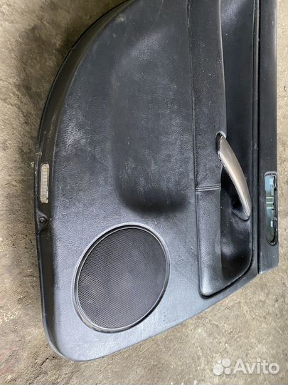 Обшивка задней левой двери Volkswagen Passat B5