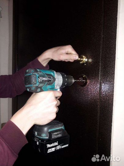 Вскрытие и замена дверных замков