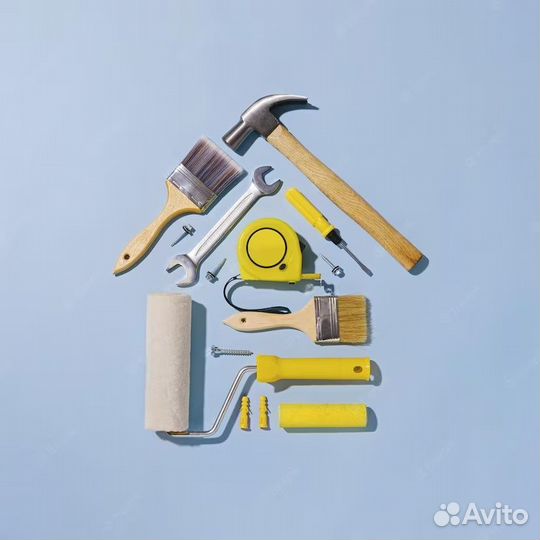 Отделочник со своим инструментом