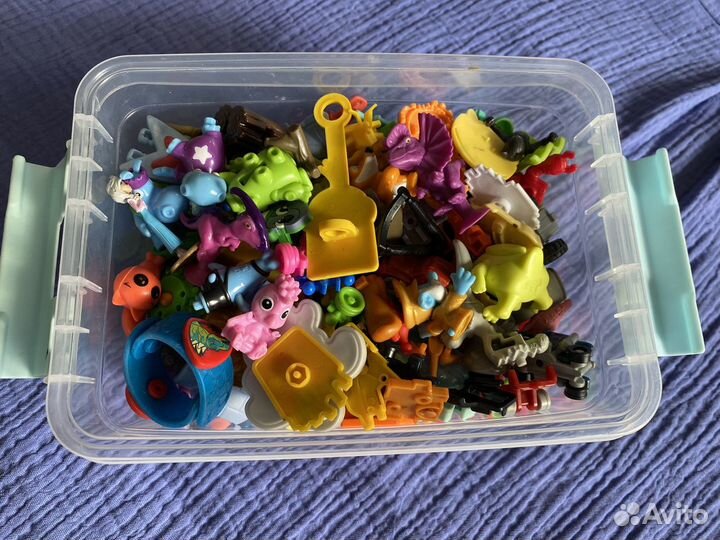 Игрушки из киндера пакетом