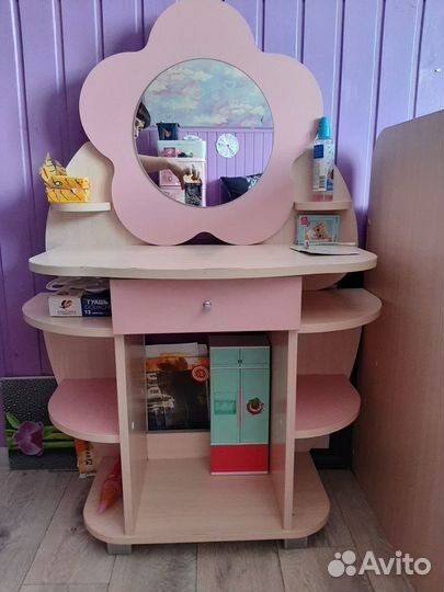 Трюмо с зеркалом детское