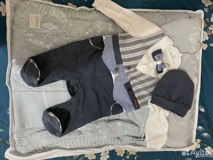 Конверт и костюм на выписку