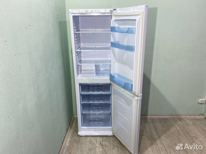 Холодильник Бирюса