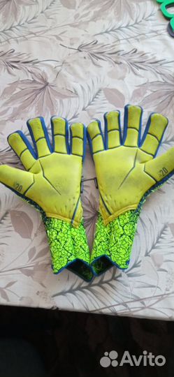 Детские вратарские футбольные перчатки