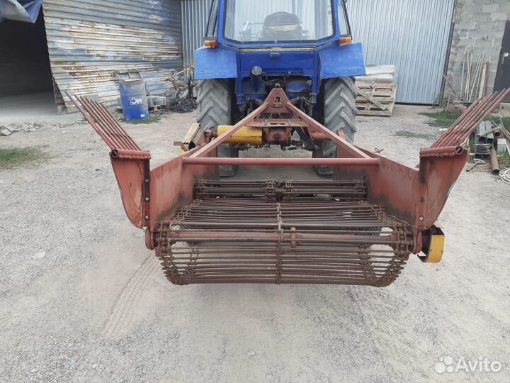 Картофелекопатель