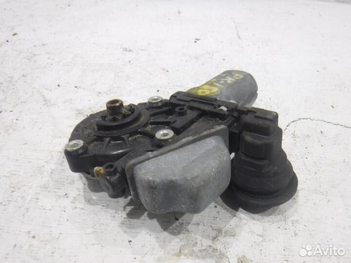 Моторчик заднего левого стеклоподъемника